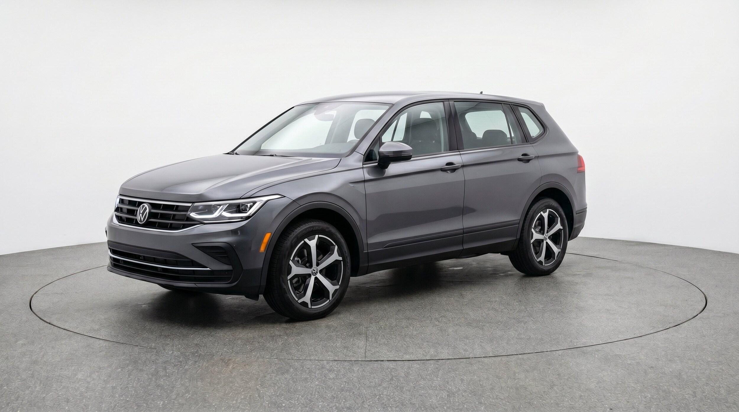 Thumbnail: 2026 Volkswagen Tiguan - 3