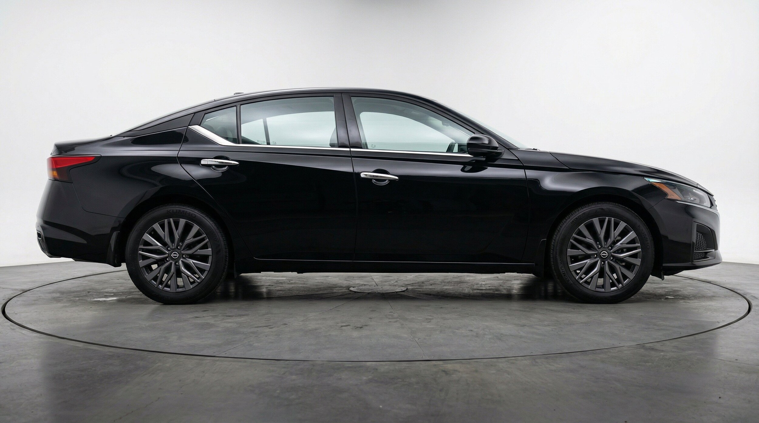 Thumbnail: 2025 Nissan Altima - 11