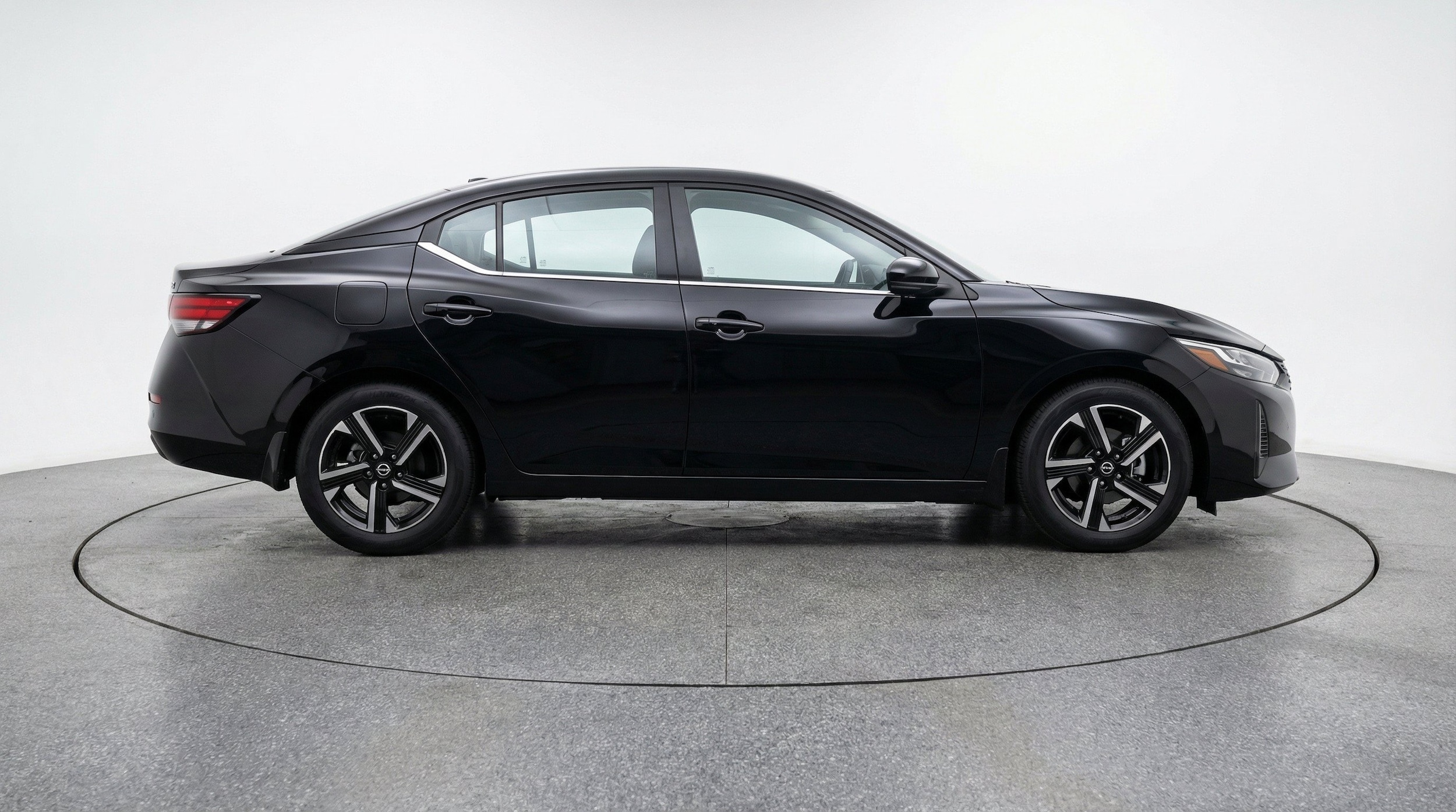 Thumbnail: 2025 Nissan Sentra - 11