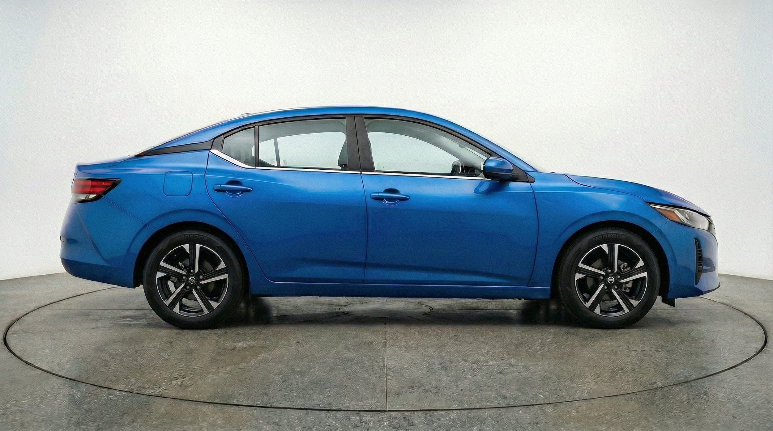 Thumbnail: 2025 Nissan Sentra - 11