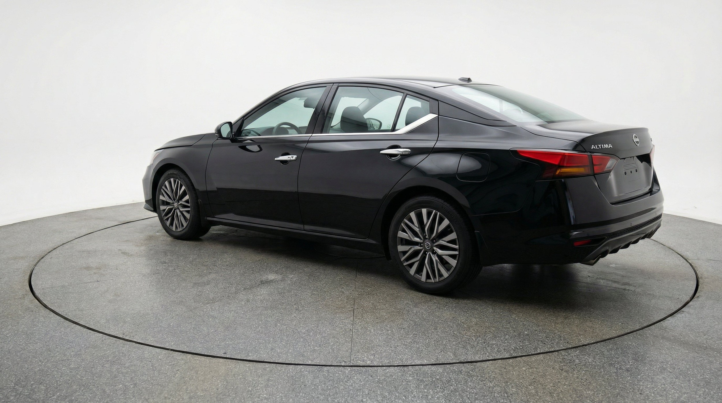 Thumbnail: 2025 Nissan Altima - 6