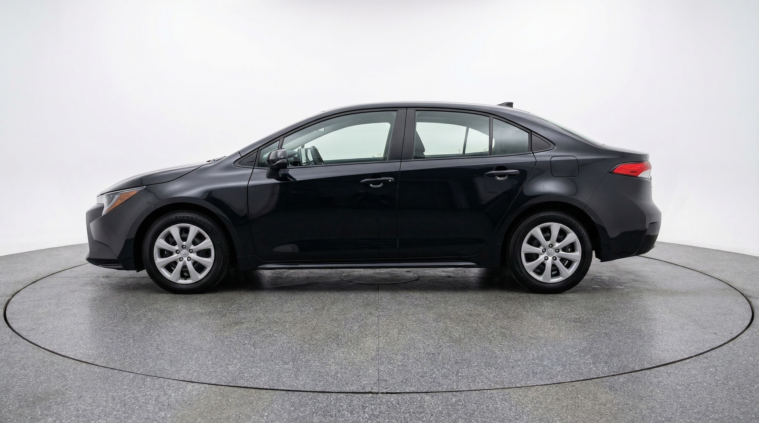 Thumbnail: 2025 Toyota Corolla - 4