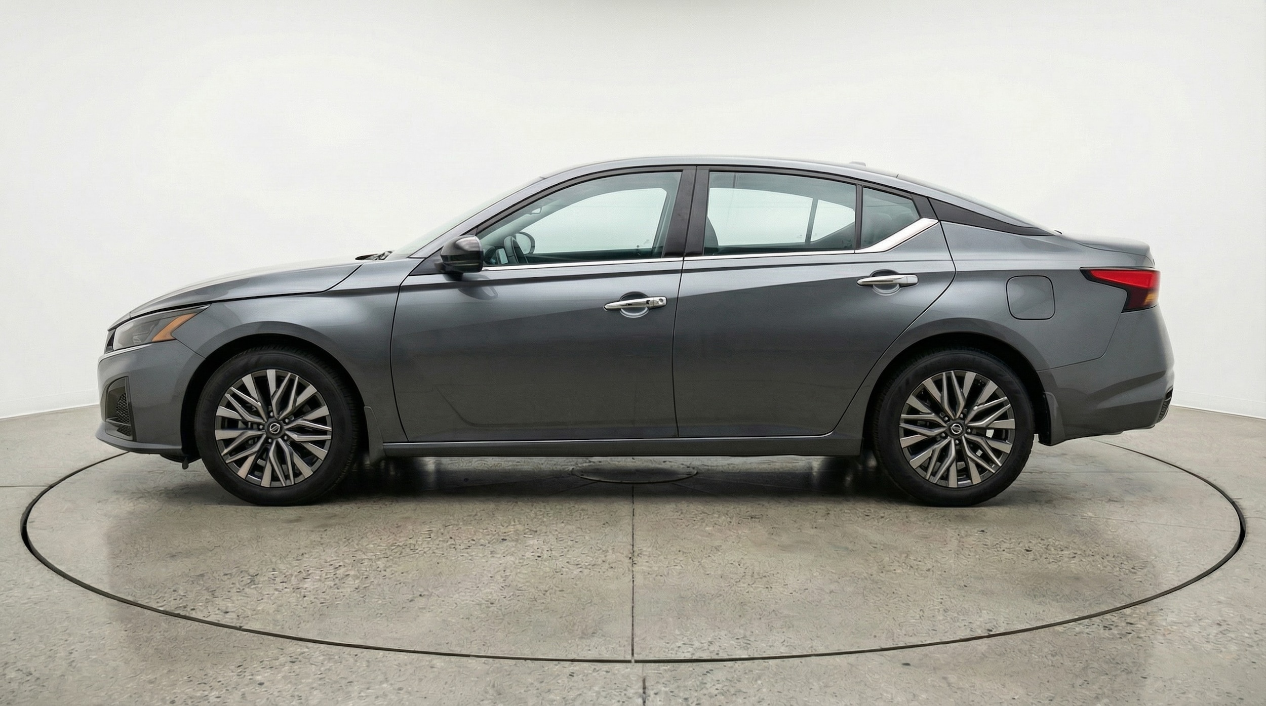 Thumbnail: 2025 Nissan Altima - 4