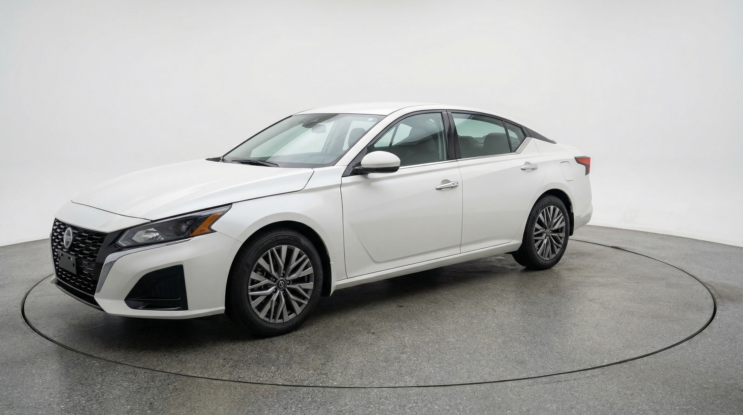 Thumbnail: 2025 Nissan Altima - 3