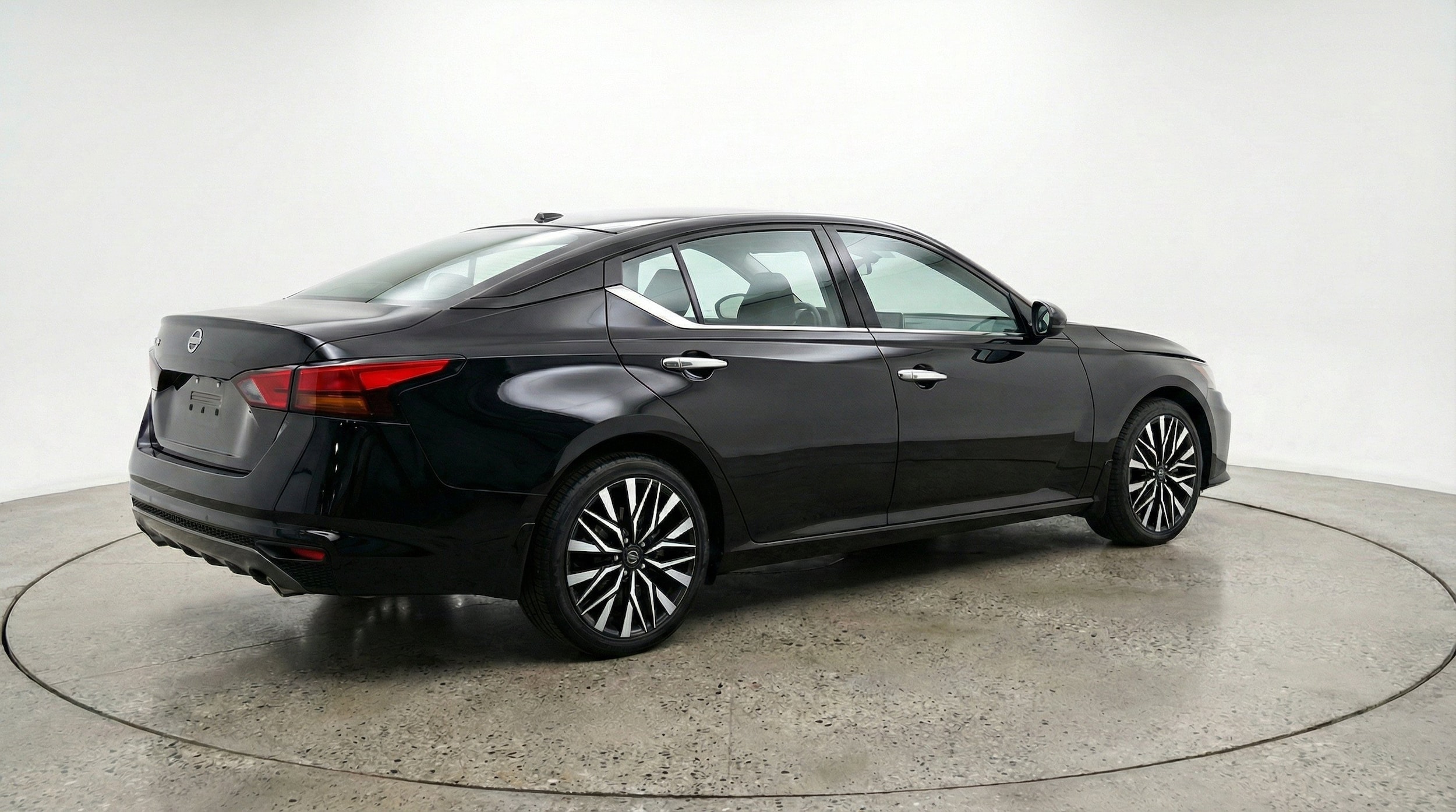 Thumbnail: 2025 Nissan Altima - 9