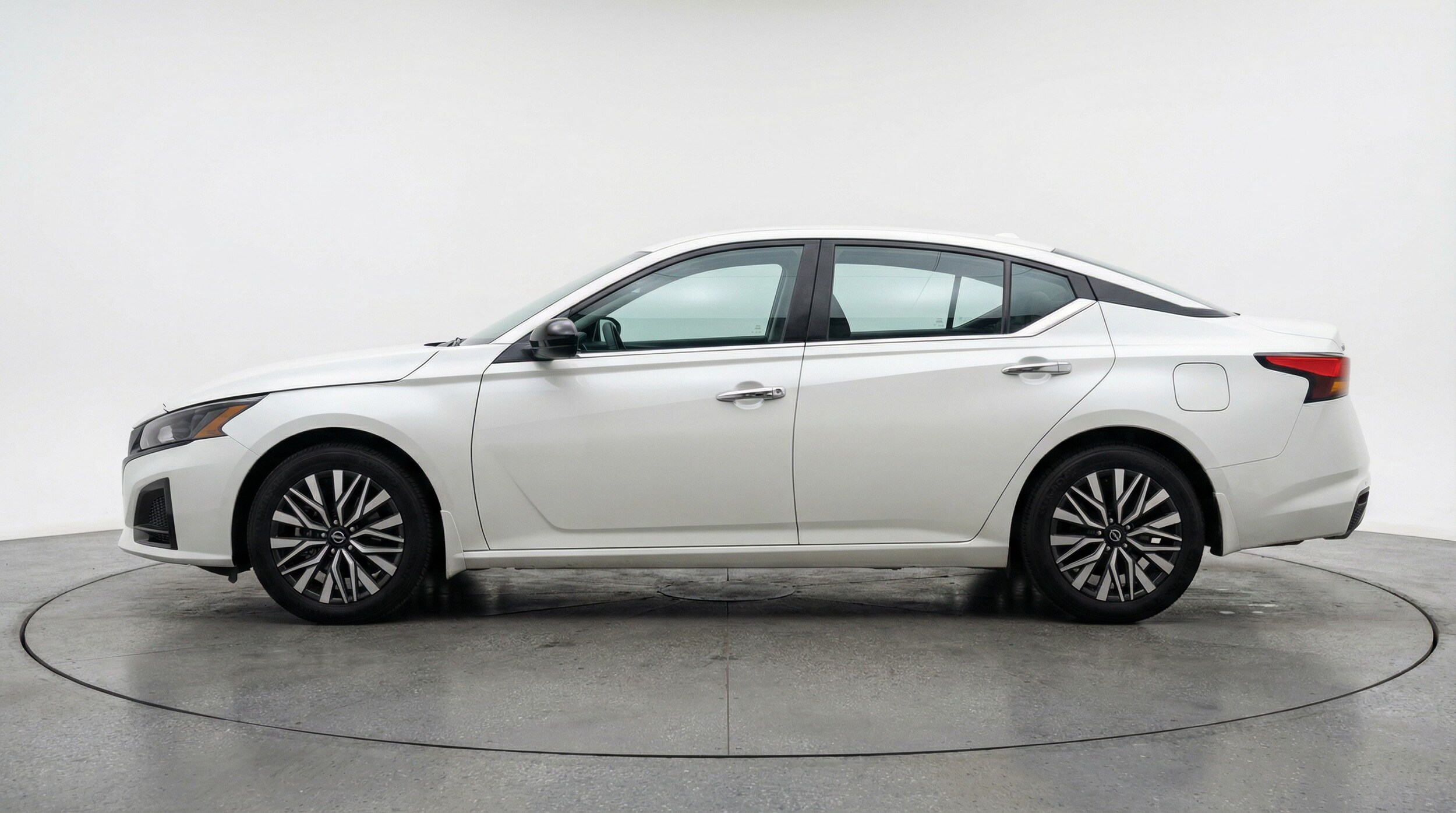 Thumbnail: 2025 Nissan Altima - 4