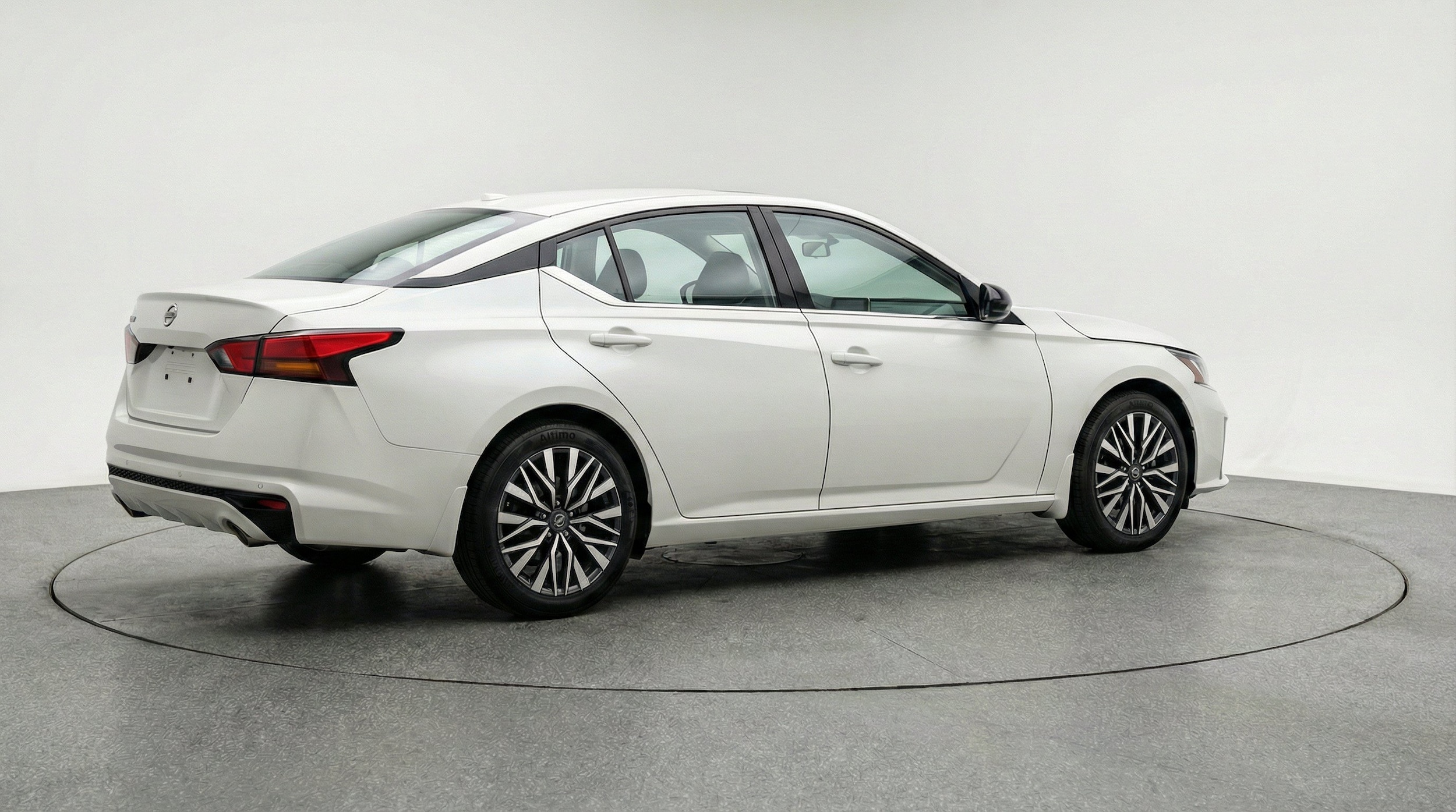 Thumbnail: 2025 Nissan Altima - 9