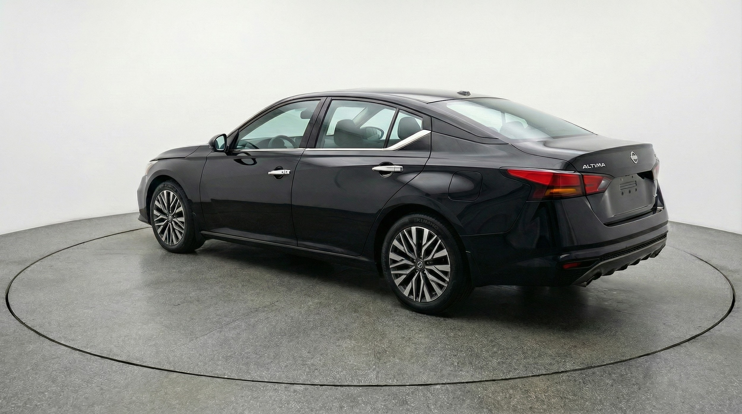 Thumbnail: 2025 Nissan Altima - 5