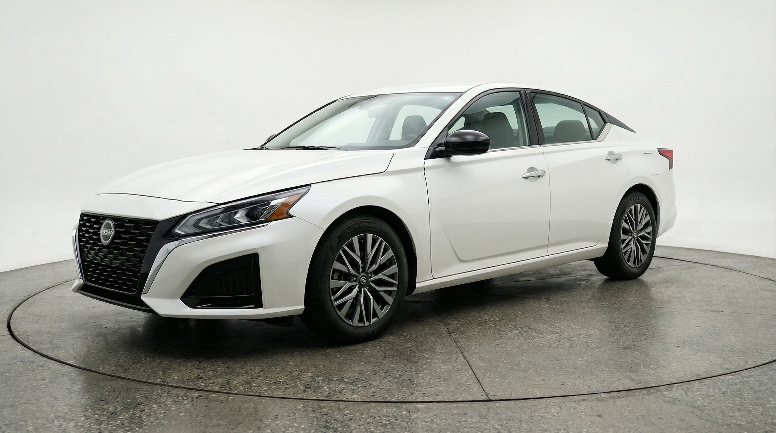 Thumbnail: 2025 Nissan Altima - 3