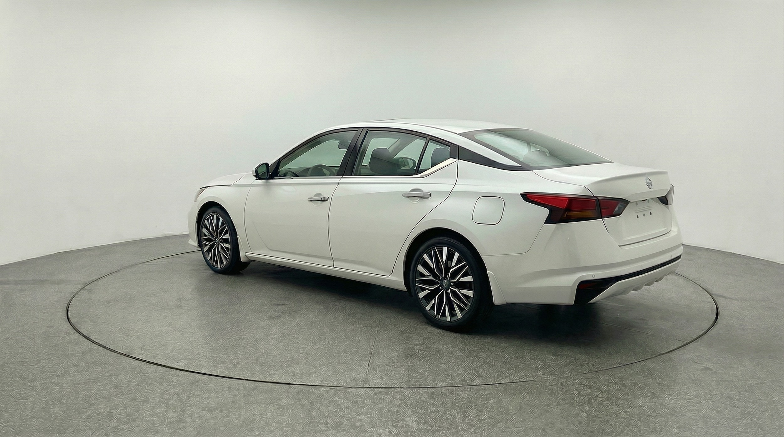 Thumbnail: 2025 Nissan Altima - 5