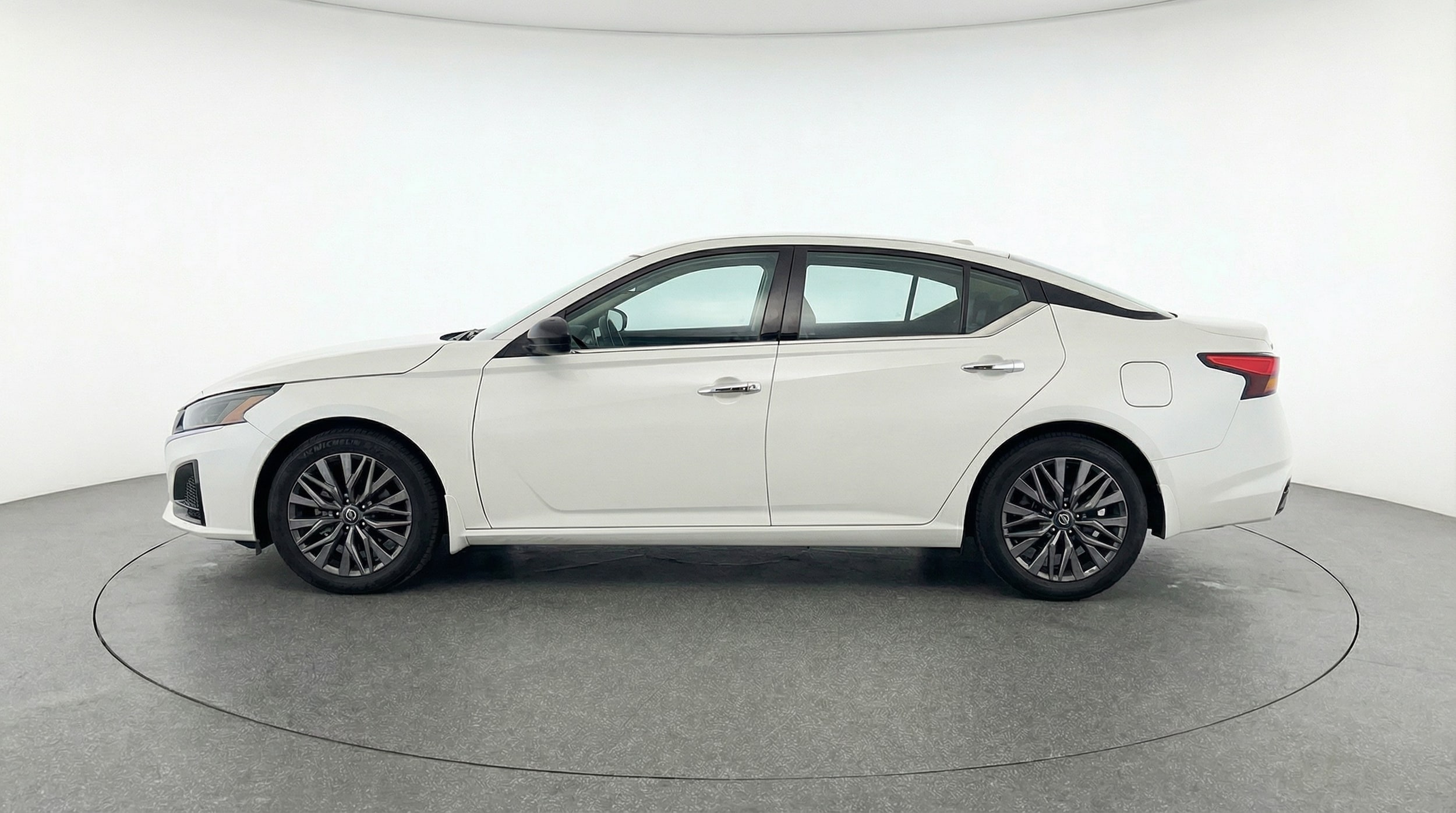 Thumbnail: 2025 Nissan Altima - 4