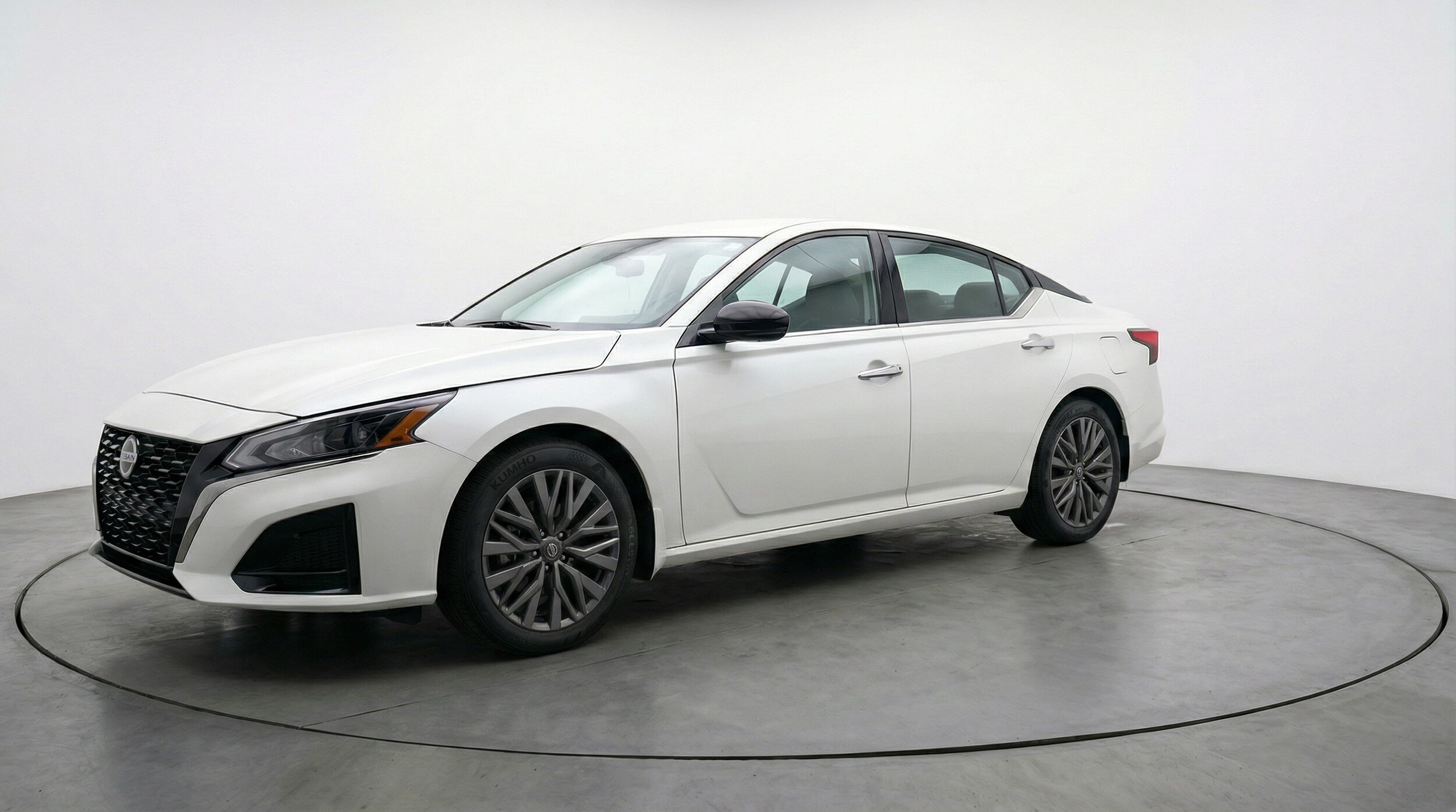 Thumbnail: 2025 Nissan Altima - 3
