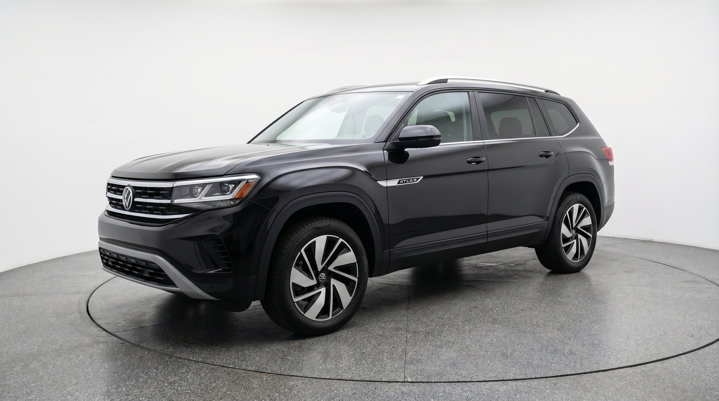 Thumbnail: 2026 Volkswagen Atlas - 3