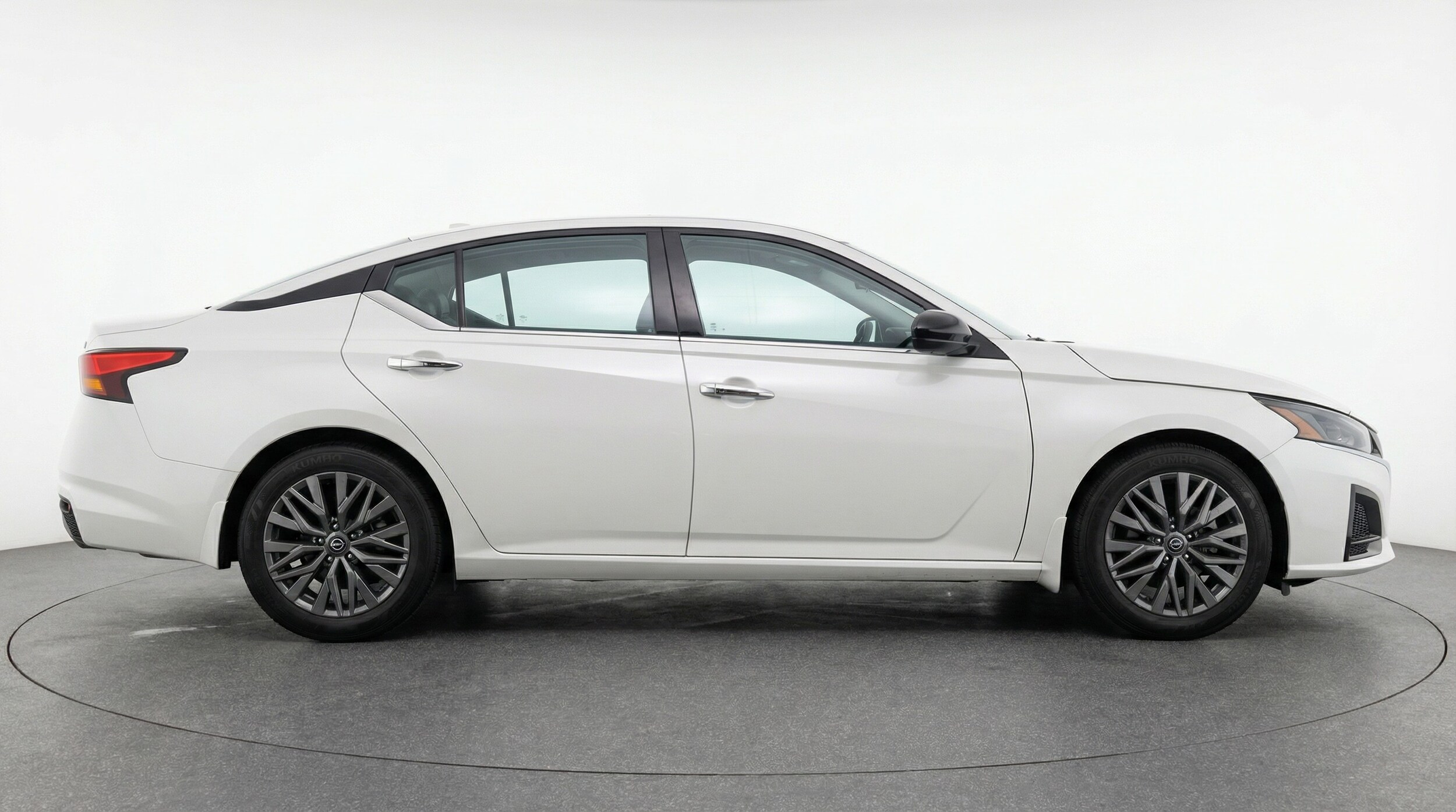 Thumbnail: 2025 Nissan Altima - 8
