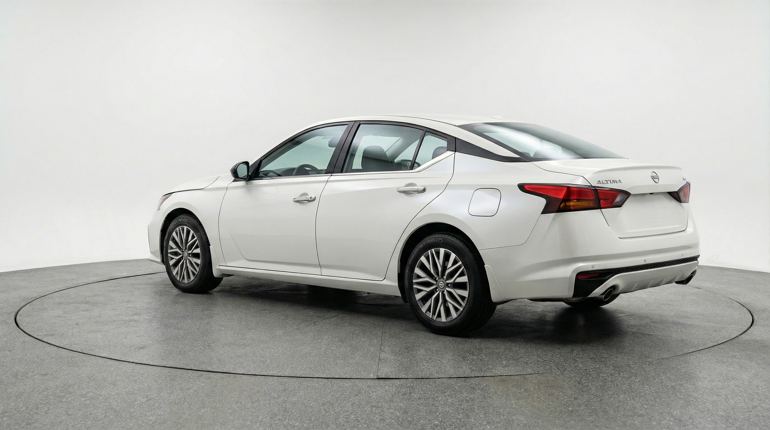 Thumbnail: 2025 Nissan Altima - 5