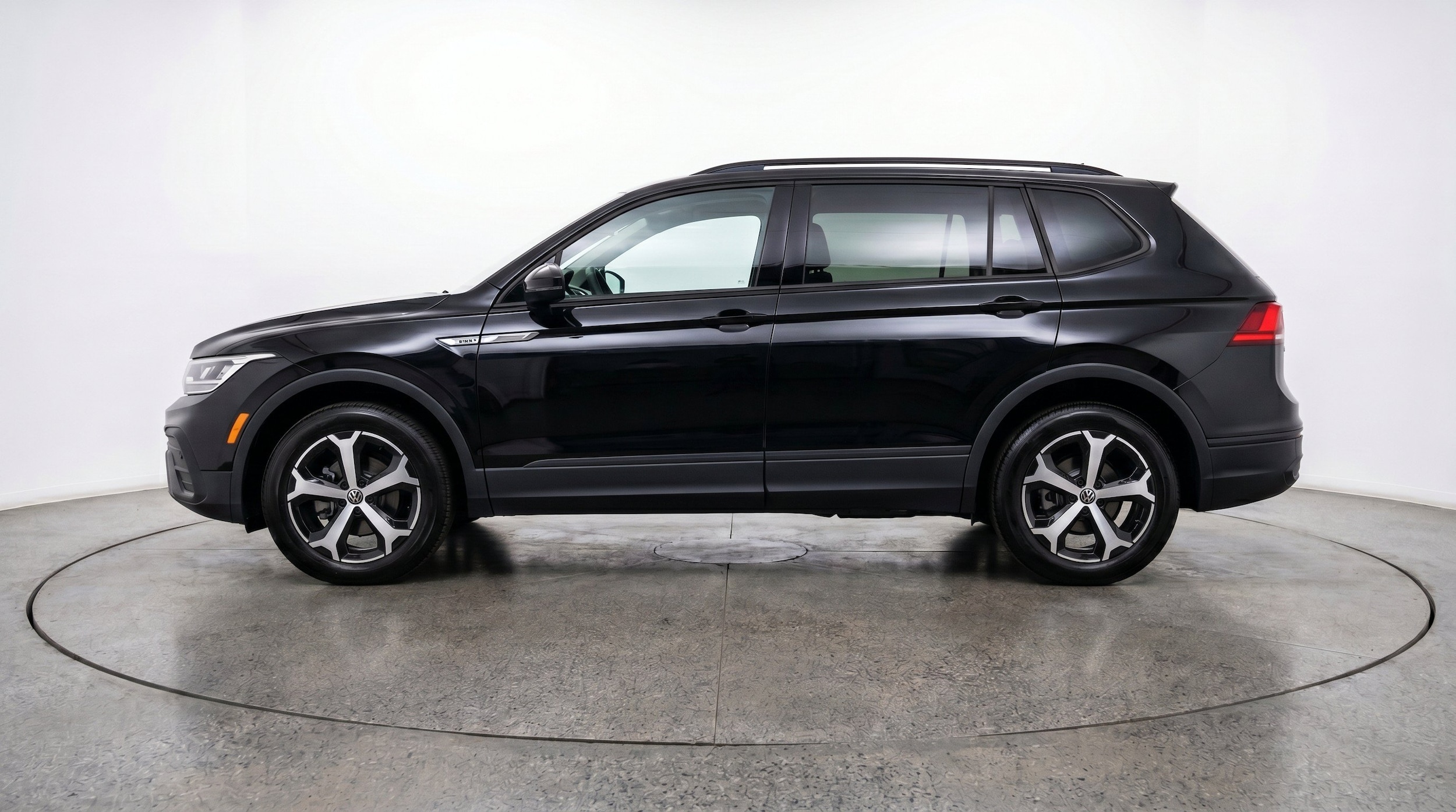 Thumbnail: 2026 Volkswagen Tiguan - 5