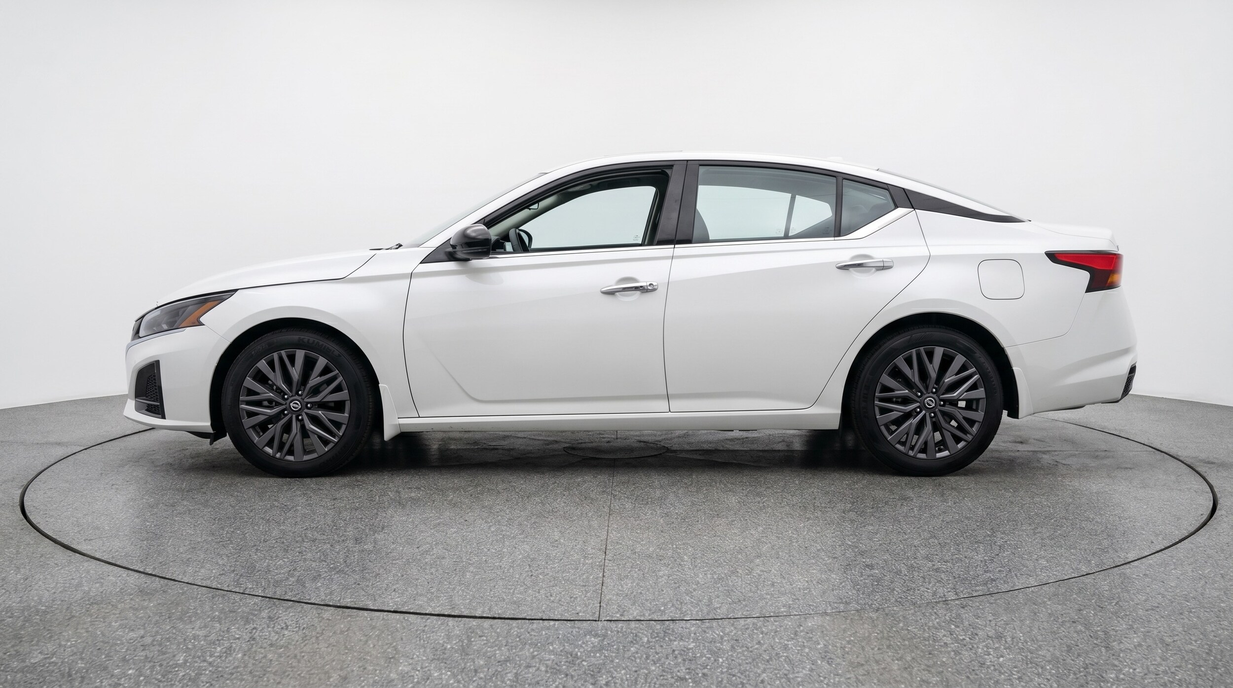 Thumbnail: 2025 Nissan Altima - 4