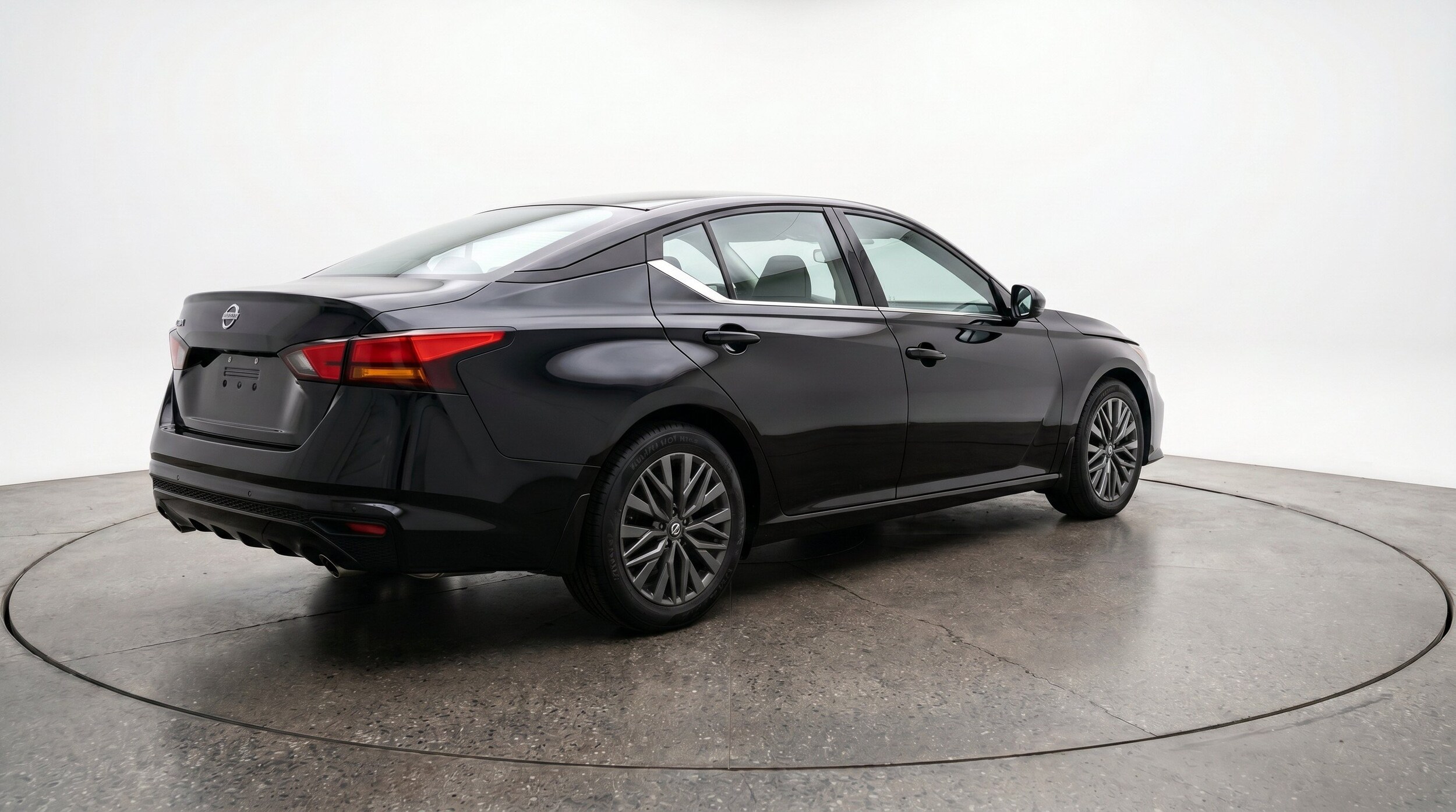 Thumbnail: 2025 Nissan Altima - 9