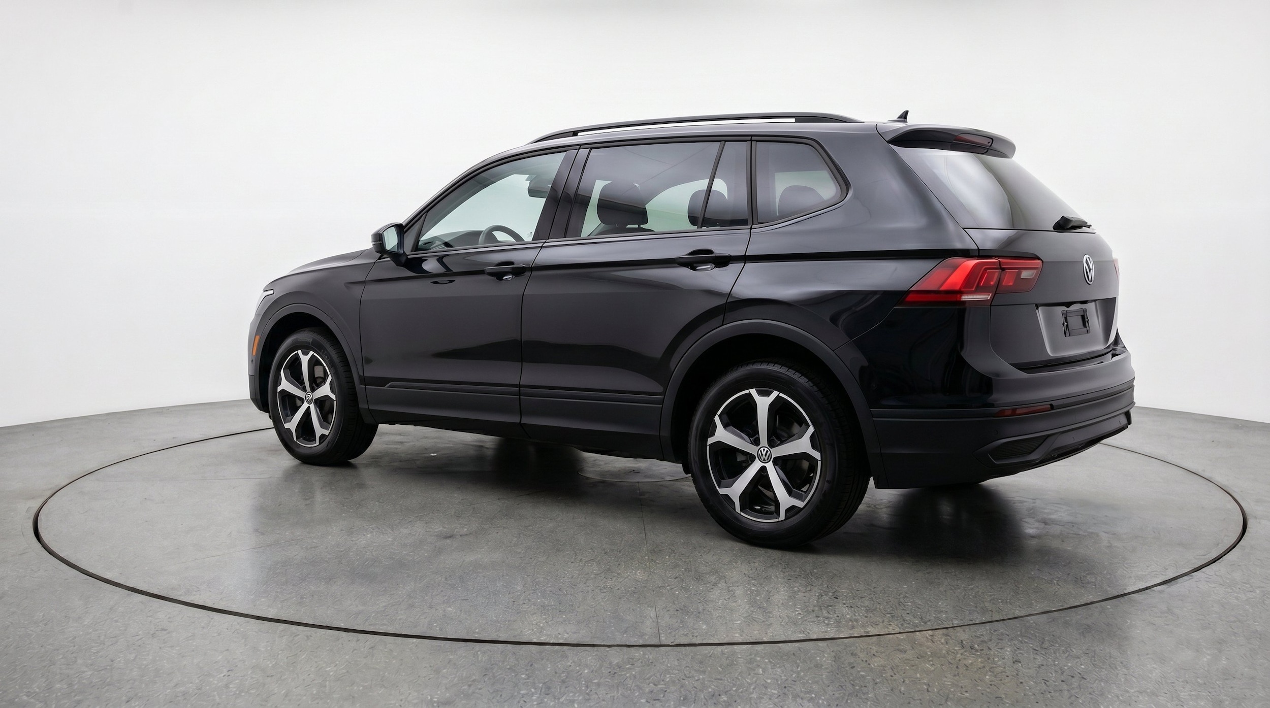 Thumbnail: 2026 Volkswagen Tiguan - 6