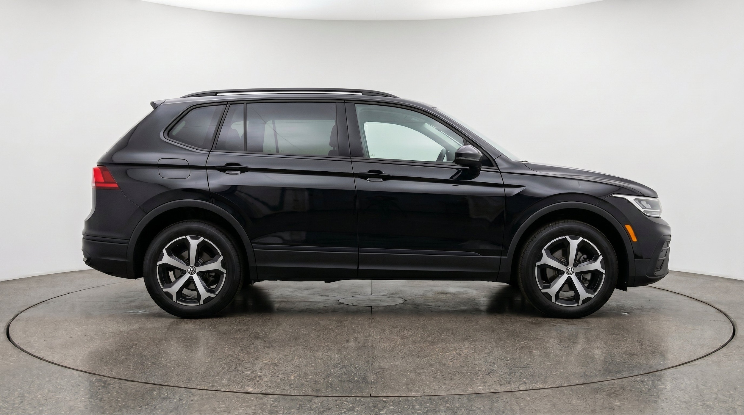 Thumbnail: 2026 Volkswagen Tiguan - 10