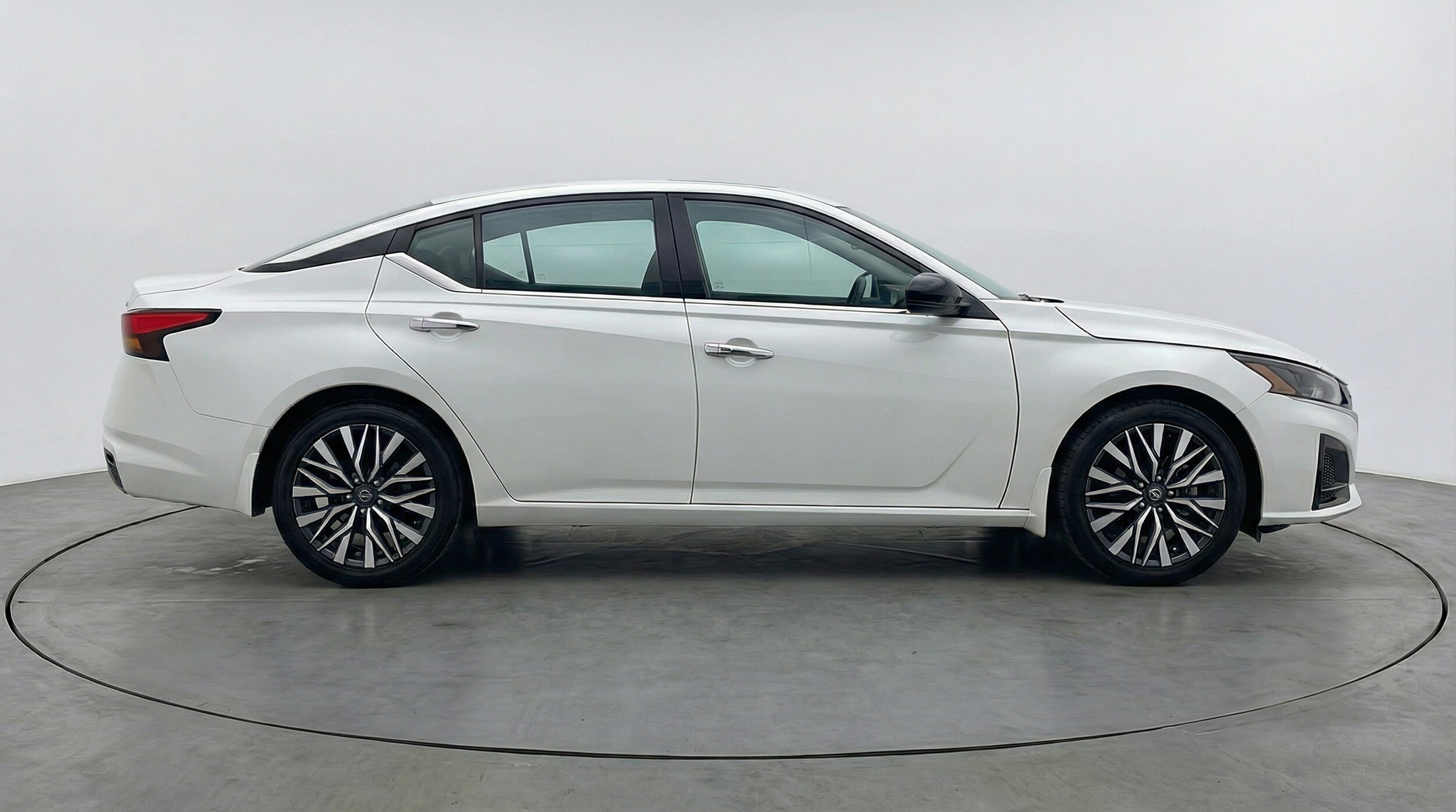 Thumbnail: 2025 Nissan Altima - 8