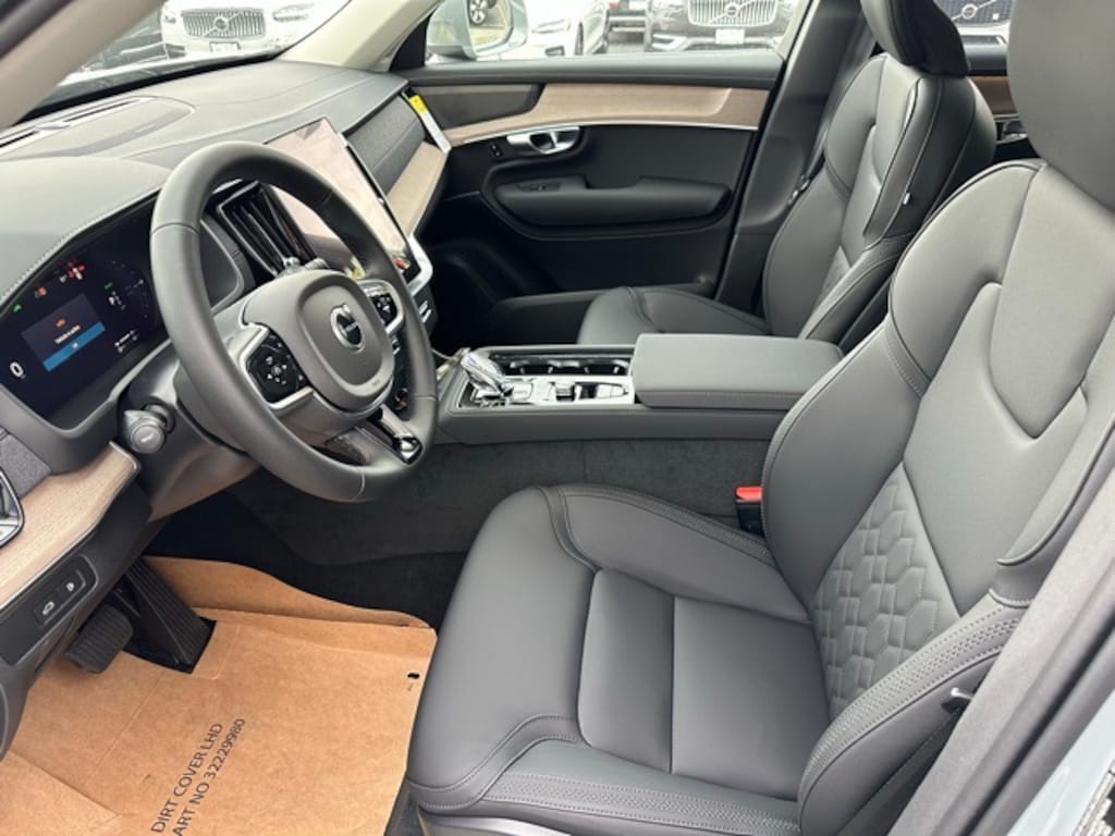 New 2026 Volvo XC90 plug-in hybrid T8 Plus 7-Seater SUV