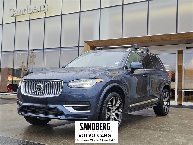 2023 Volvo XC90 Plus's photo