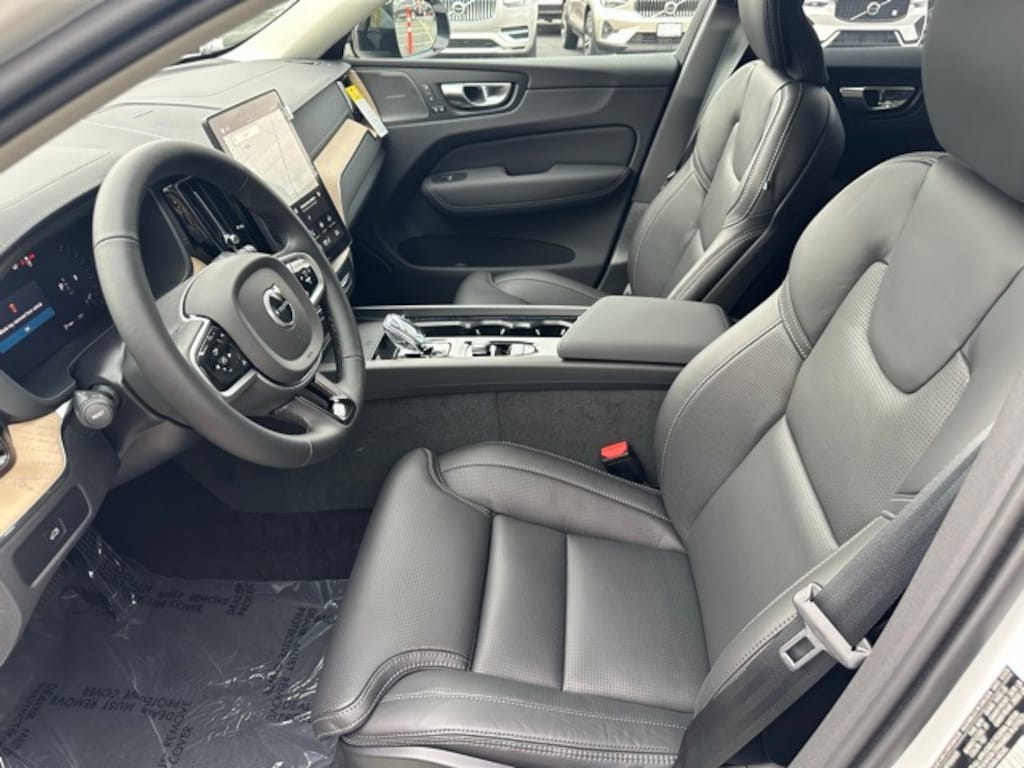 New 2026 Volvo XC60 B5 Ultra SUV