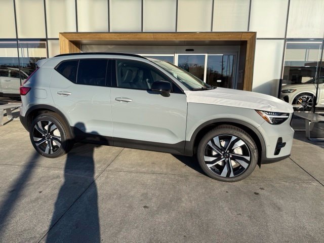 2026 Volvo XC40