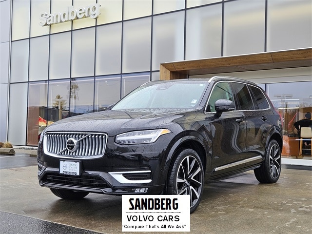 2023 Volvo XC90 Plus's photo