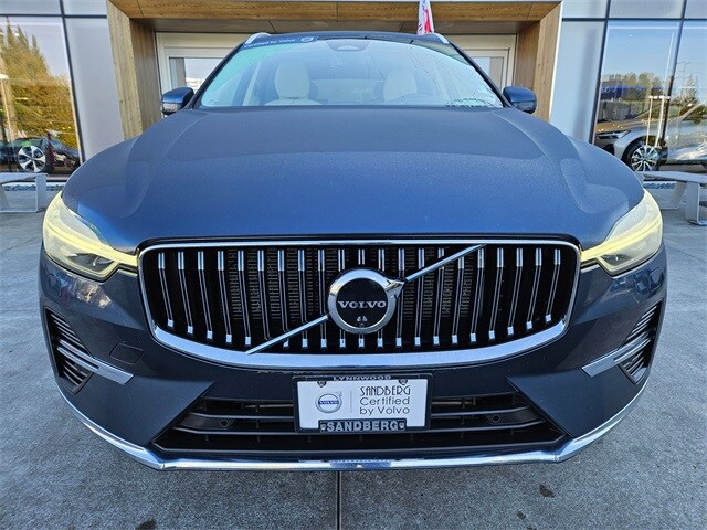 2023 Volvo XC60 Recharge Hybrid Ultimate photo 2