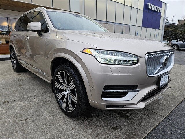 2024 Volvo XC90 T8 Ultimate photo 2