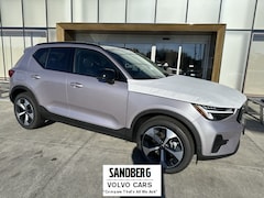 2026 Volvo XC40 B5 Core SUV