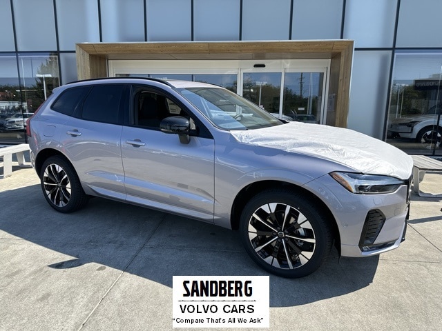 2026 Volvo XC60 Plus's photo