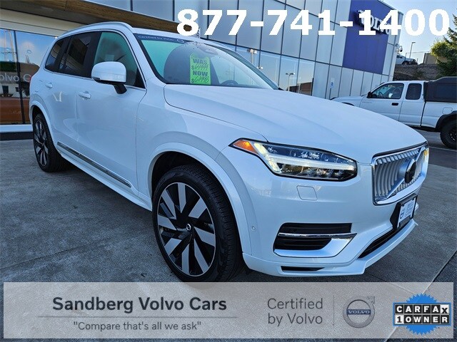 2024 Volvo XC90 T8 Ultimate photo 3