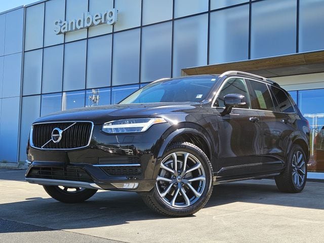 2018 Volvo XC90 T6 AWD Momentum's photo