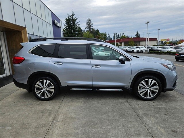 2022 Subaru Ascent Touring photo 4