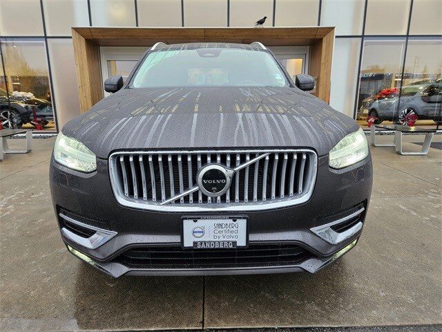 2024 Volvo XC90 Plus photo 2