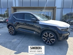 2025 Volvo XC40 B5 Ultra Bright Theme AWD SUV