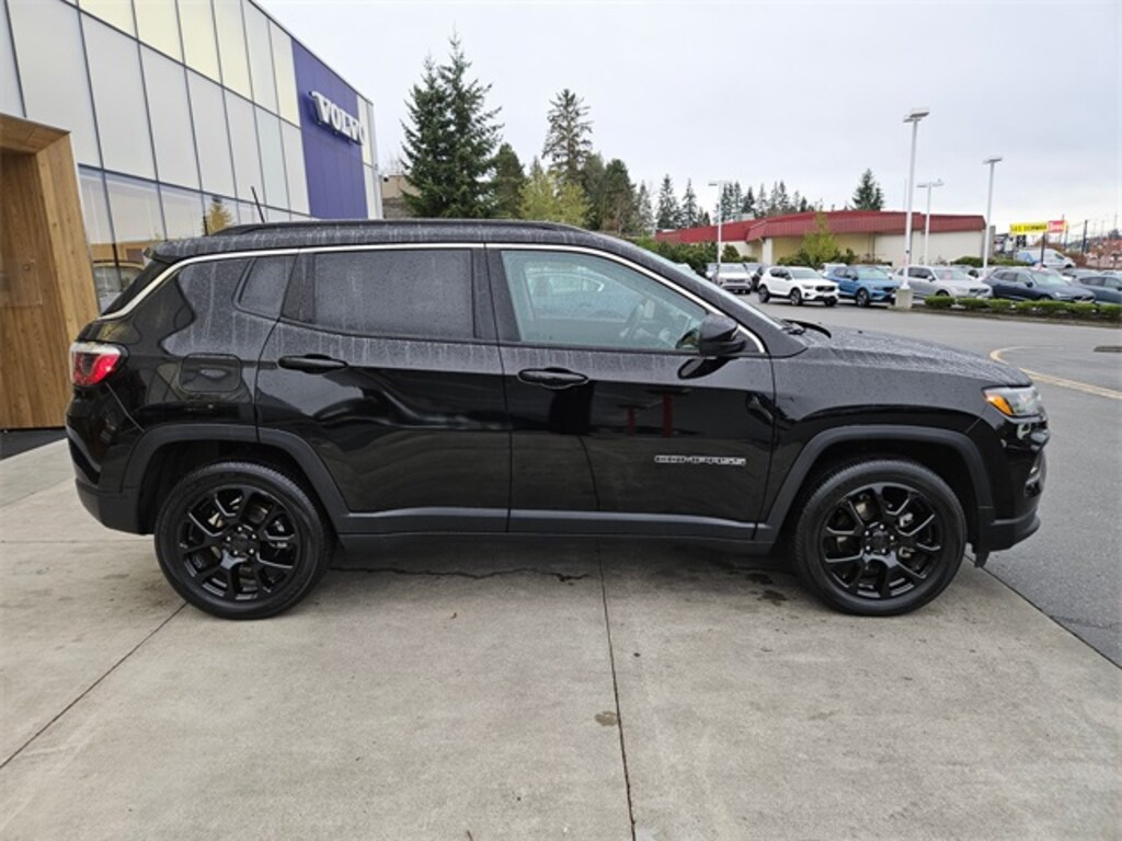 Used 2022 Jeep Compass Latitude Lux SUV