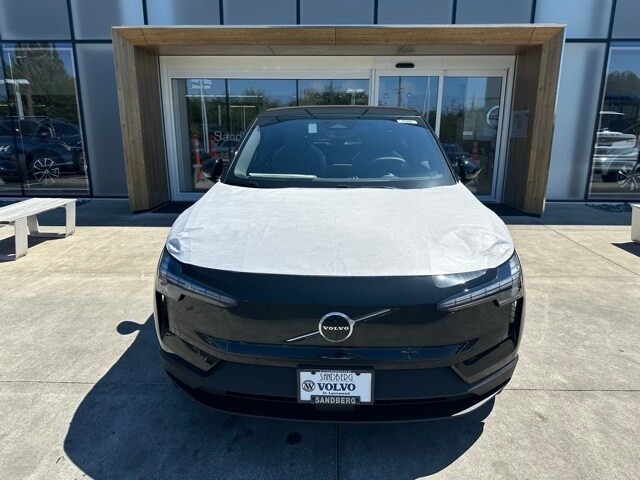 2025 Volvo EX30 Plus photo 3