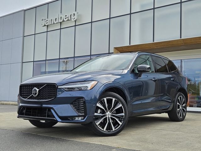 2023 Volvo XC60 B5 Plus Dark Theme AWD's photo
