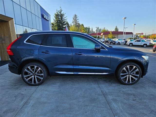 2023 Volvo XC60 Recharge Hybrid Ultimate photo 4