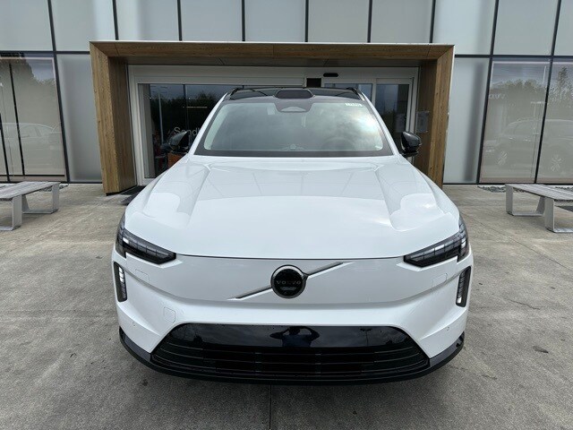 2025 Volvo EX90 Twin Motor Performance Ultra photo 3