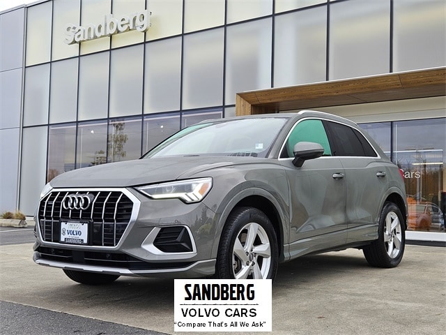 2019 Audi Q3 Premium Plus's photo