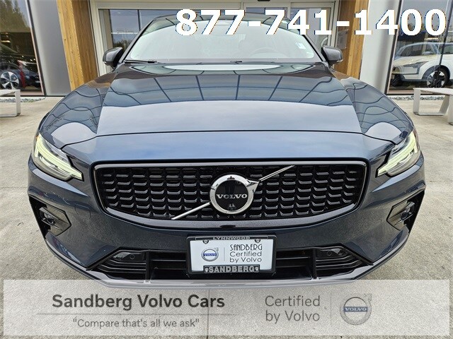 2023 Volvo S60 B5 AWD Plus photo 2