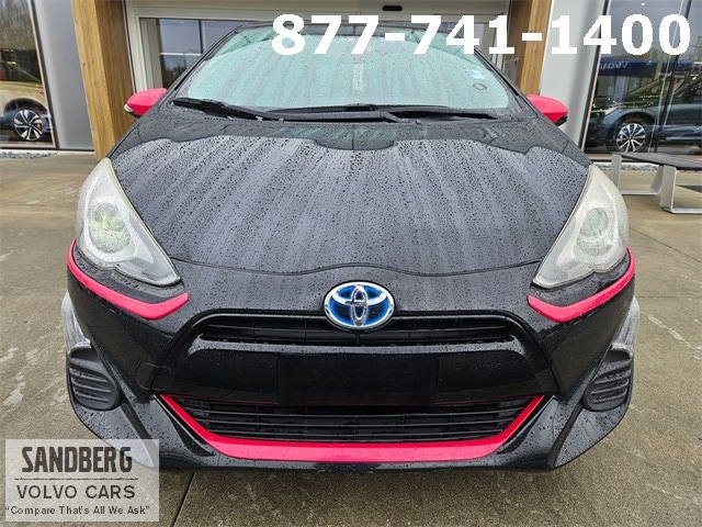 Used 2016 Toyota Prius c Two with VIN JTDKDTB38G1121353 for sale in Lynnwood, WA