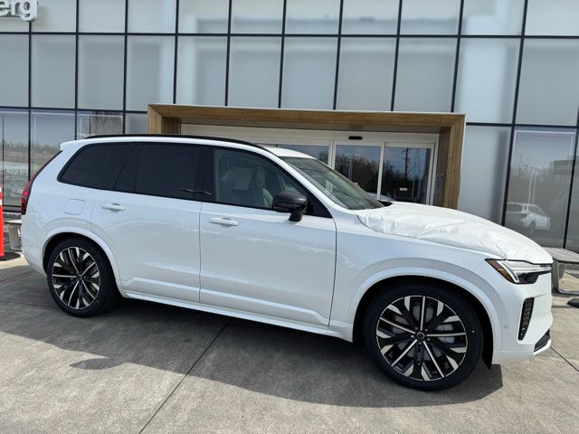 2026 Volvo XC90 T8 Recharge Ultra Dark 4WD's photo