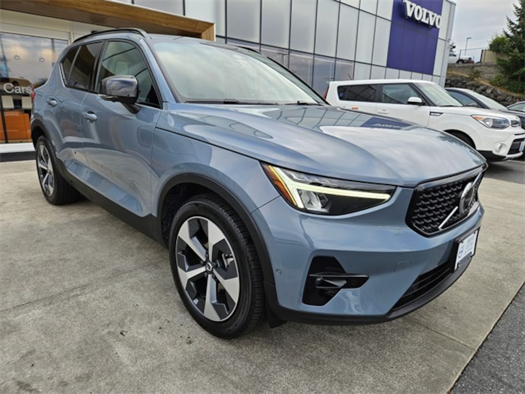 Certified 2023 Volvo XC40 B5 AWD Plus Dark SUV