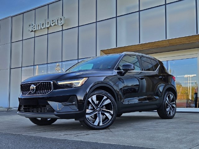 2024 Volvo XC40 Plus